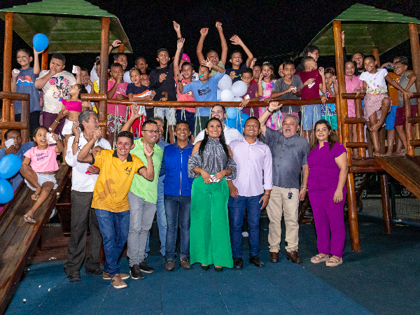 Inauguração de brinquedopraça e academia ao ar livre promove bem-estar e lazer em Mutambeiras, Santana do Acaraú