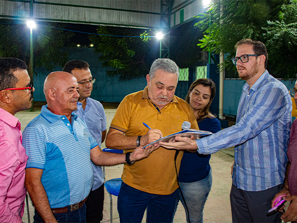 Prefeitura de Santana do Acaraú realiza audiência pública com os professores da rede municipal de ensino